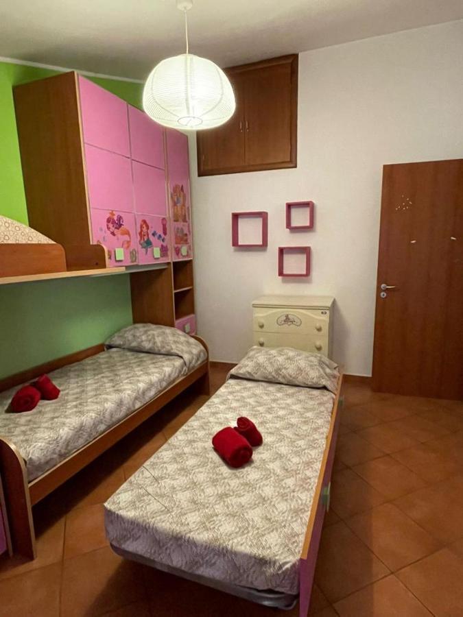 La Casa Del Pino Apartment Policoro Luaran gambar
