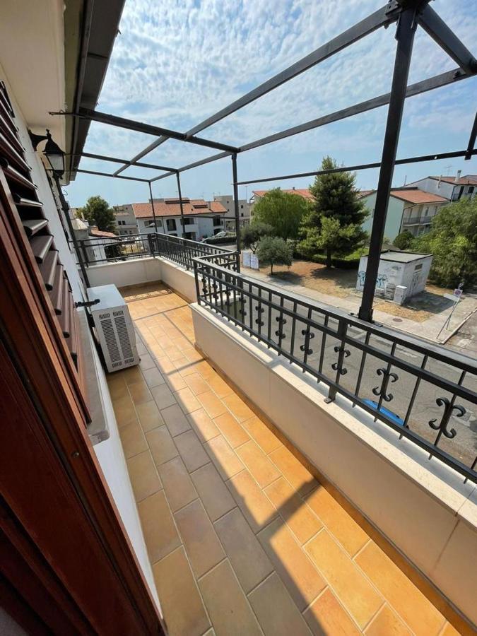 La Casa Del Pino Apartment Policoro Luaran gambar